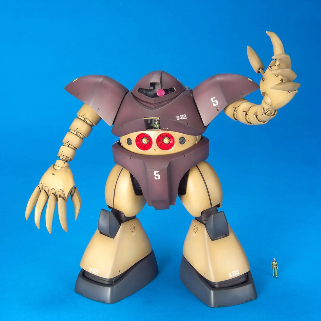 Mobile Suit Gundam Gogg Master Grade 1:100 Scale Model Kit