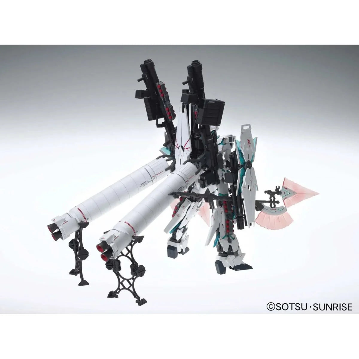 Mobile Suit Gundam Unicorn Full Armor Unicorn Gundam Ver. Ka Master Grade 1:100 Scale Model Kit