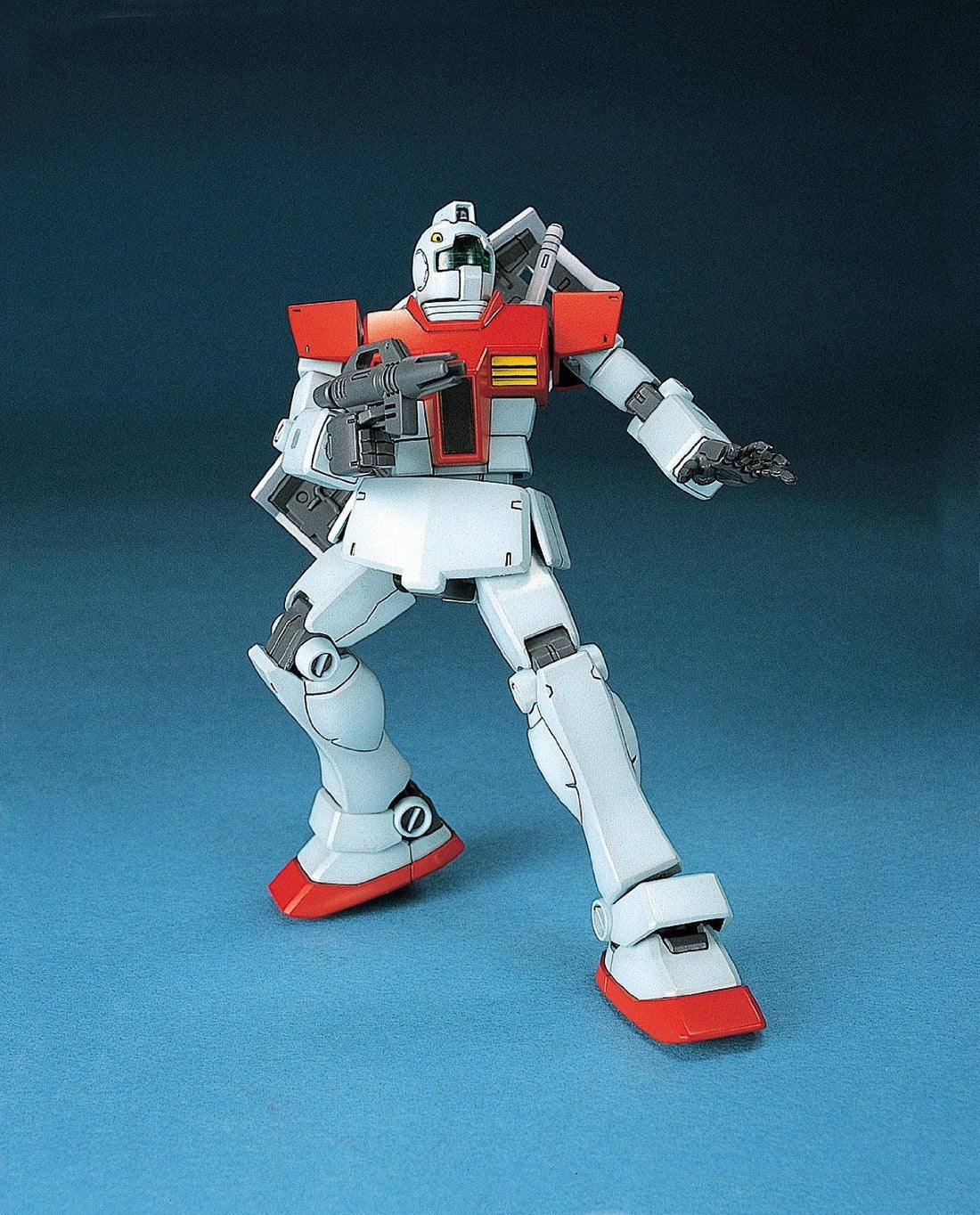 Mobile Suit Gundam RGM-79 GM High Grade 1:144 Scale Model Kit