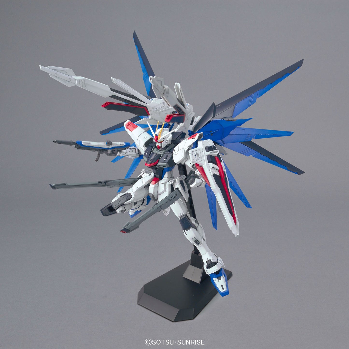 Mobile Suit Gundam Seed Freedom Gundam Version 2.0 Master Grade 1:100 Scale Model Kit