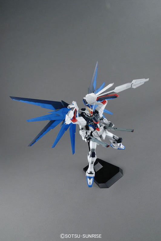 Mobile Suit Gundam Seed Freedom Gundam Version 2.0 Master Grade 1:100 Scale Model Kit