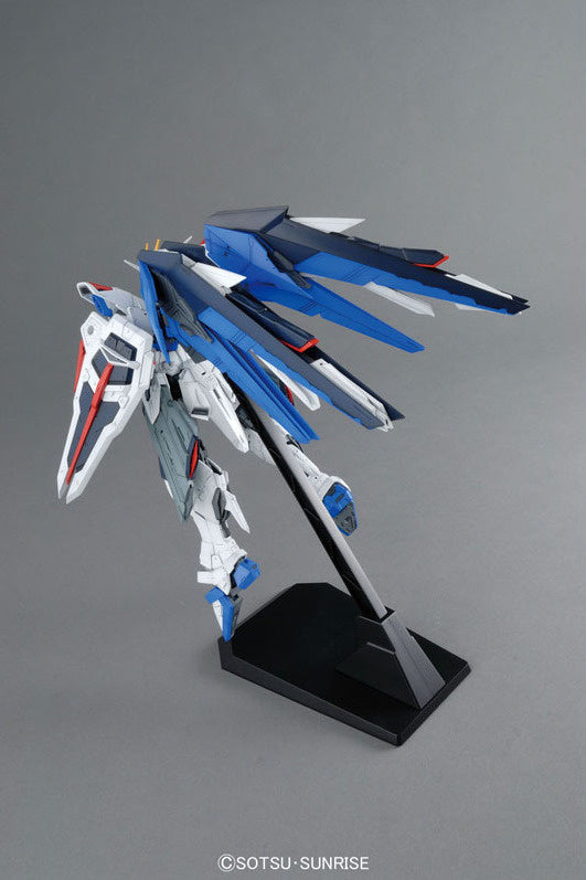 Mobile Suit Gundam Seed Freedom Gundam Version 2.0 Master Grade 1:100 Scale Model Kit