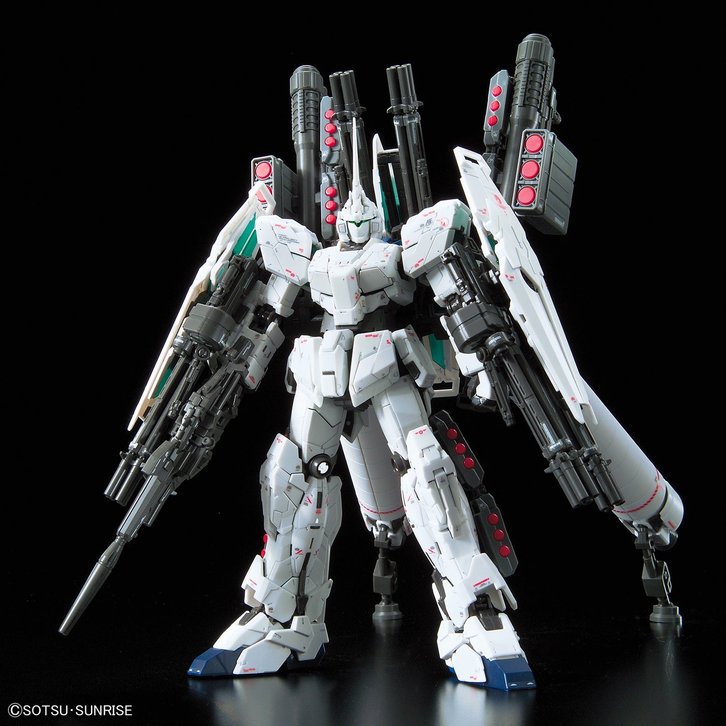 Mobile Suit Gundam Unicorn Full Armor Gundam Unicorn Real Grade 1:144 Scale Model Kit