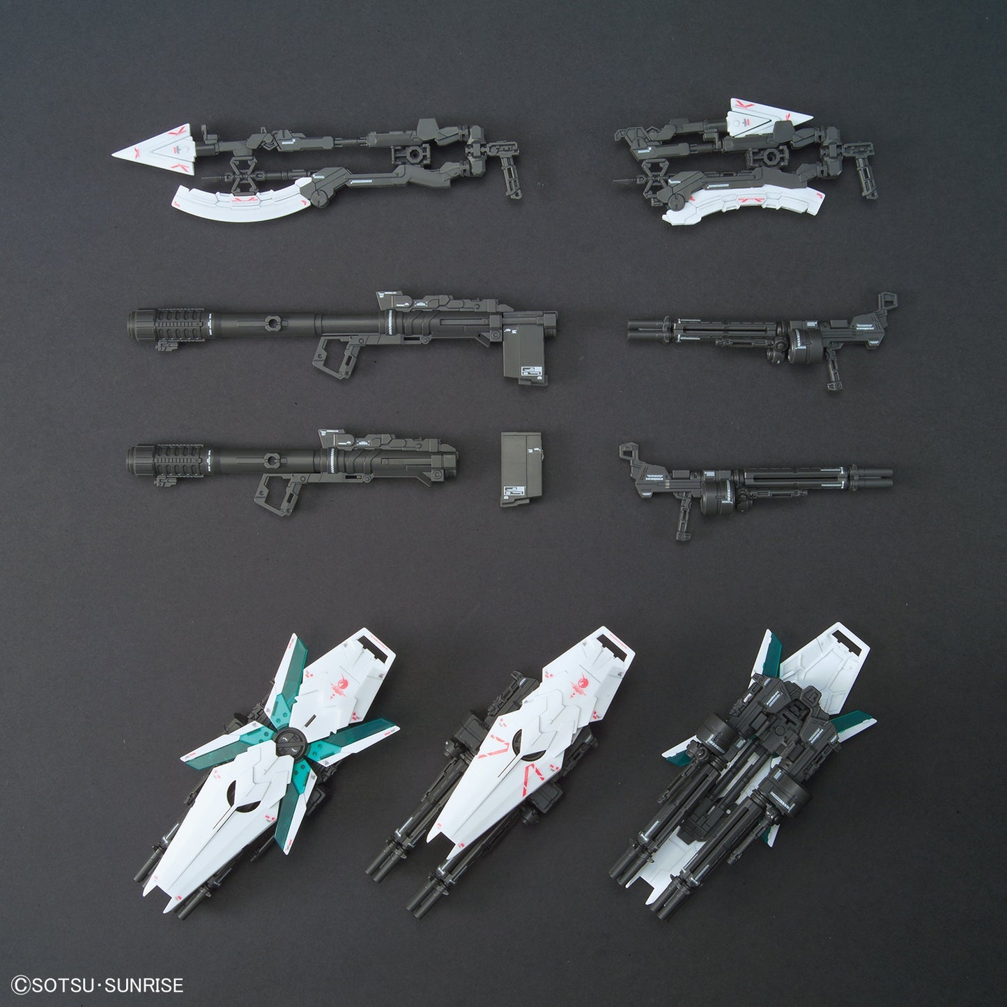 Mobile Suit Gundam Unicorn Full Armor Gundam Unicorn Real Grade 1:144 Scale Model Kit