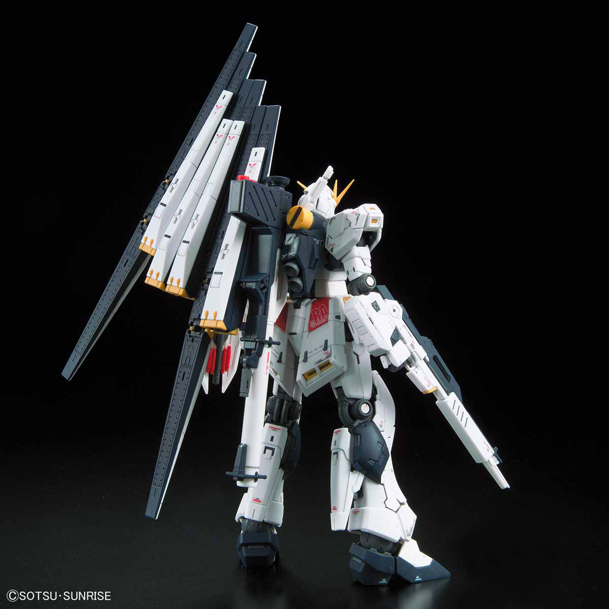Mobile Suit Gundam Char's Counterattack Nu Gundam Real Grade 1:144 Scale Model Kit