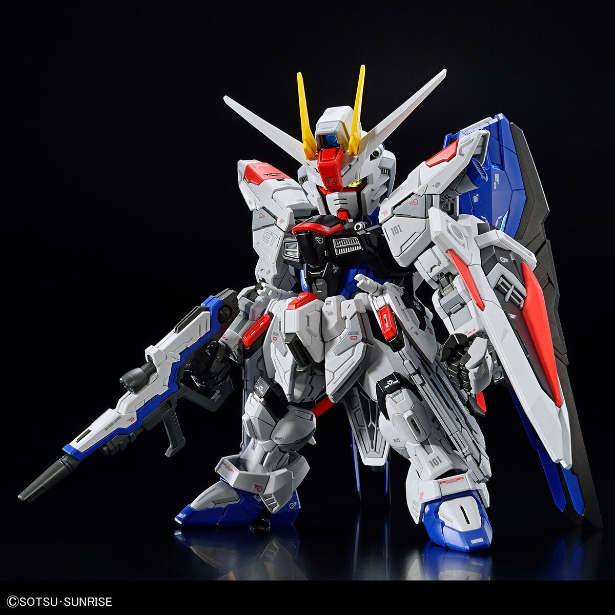 Gundam Master Grade SD Freedom Gundam Model Kit