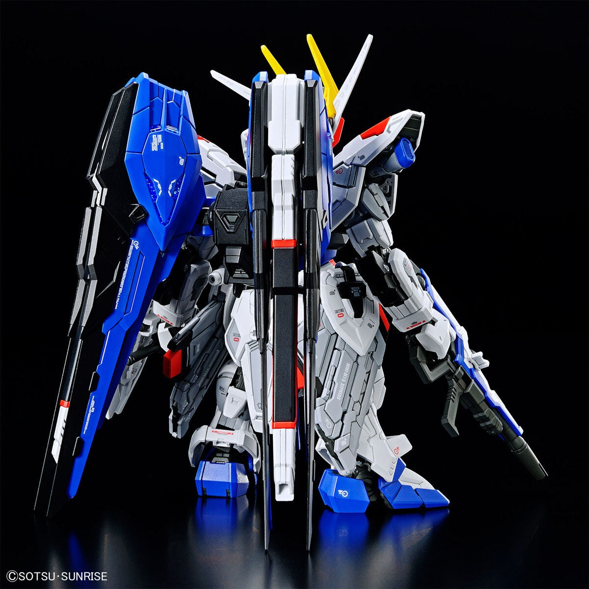 Gundam Master Grade SD Freedom Gundam Model Kit