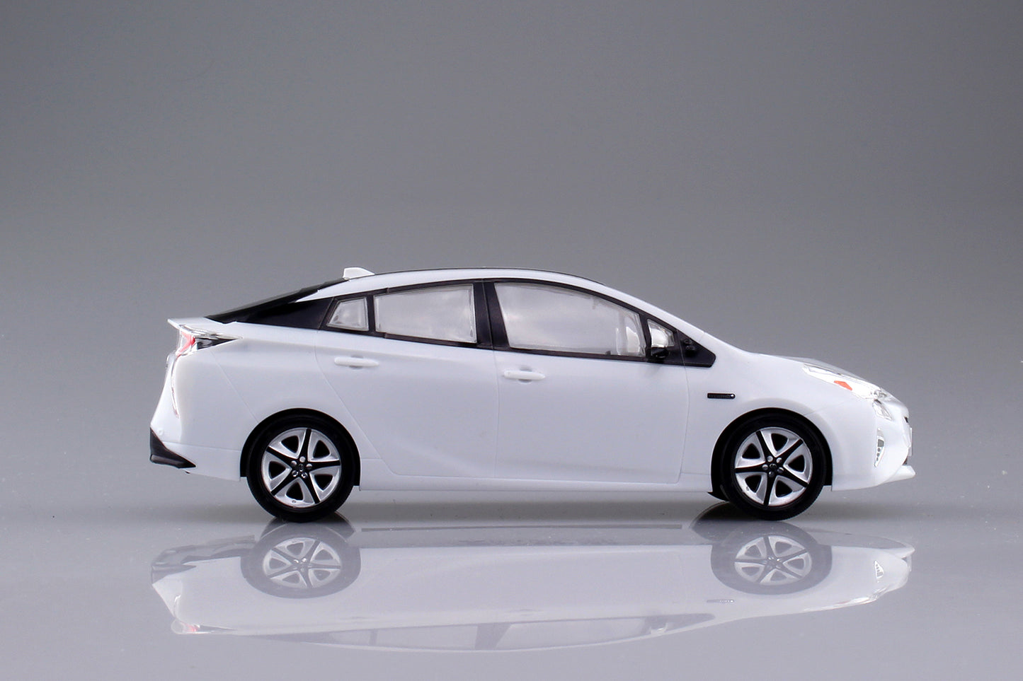 [SNAP KIT] Toyota Prius (Super White II)