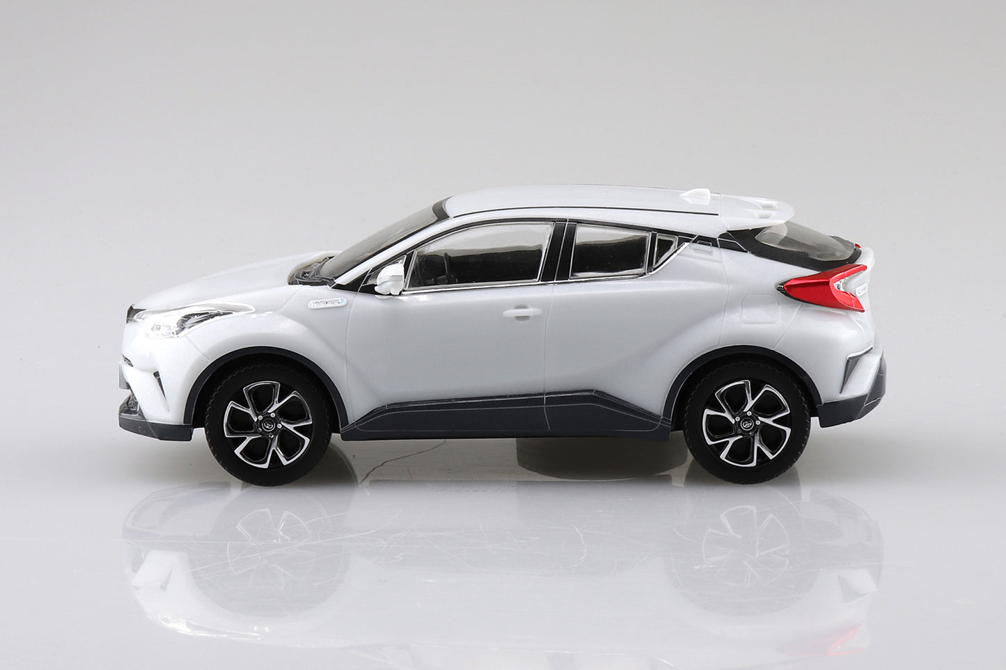 [SNAP KIT] Toyota C-HR (White Pearl Crystal Shine)