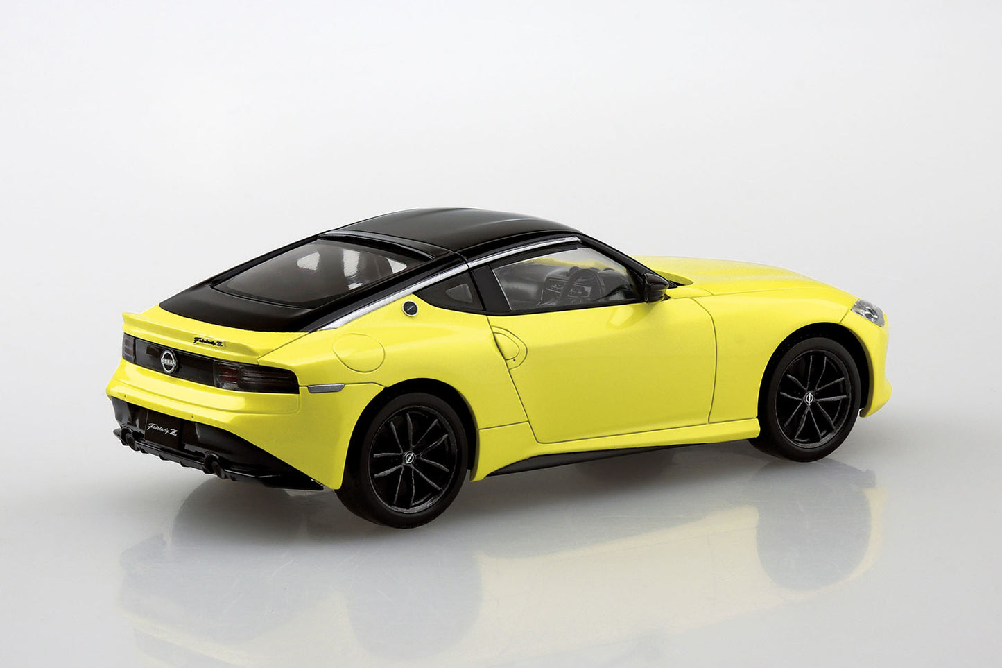 [SNAP KIT] Nissan RZ34 Fairlady Z (Ikazuchi Yellow)