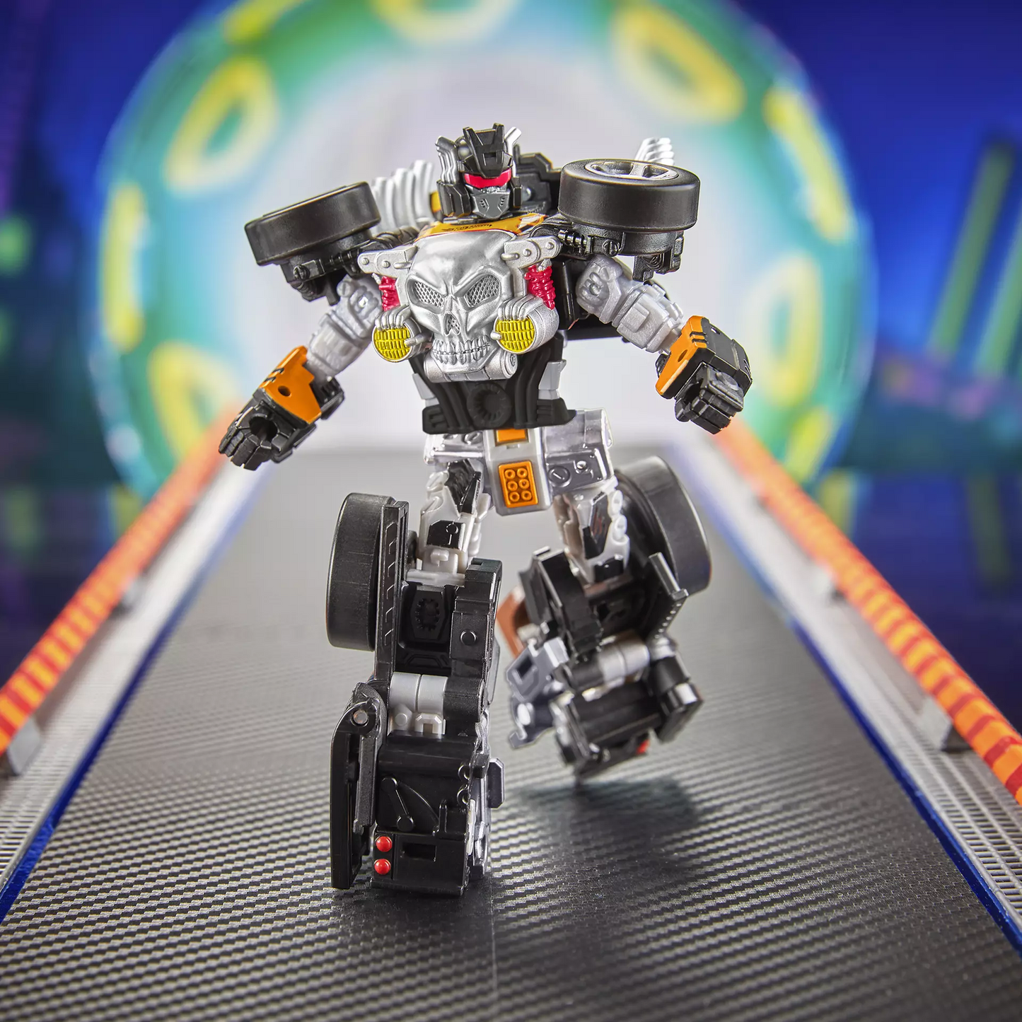 Transformers Collaborative Hot Wheels x Transformers Bone Shaker