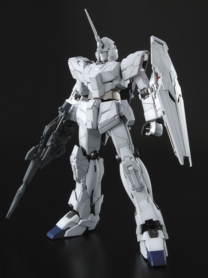 Mobile Suit Gundam Unicorn Master Grade 1:100 Scale Model Kit