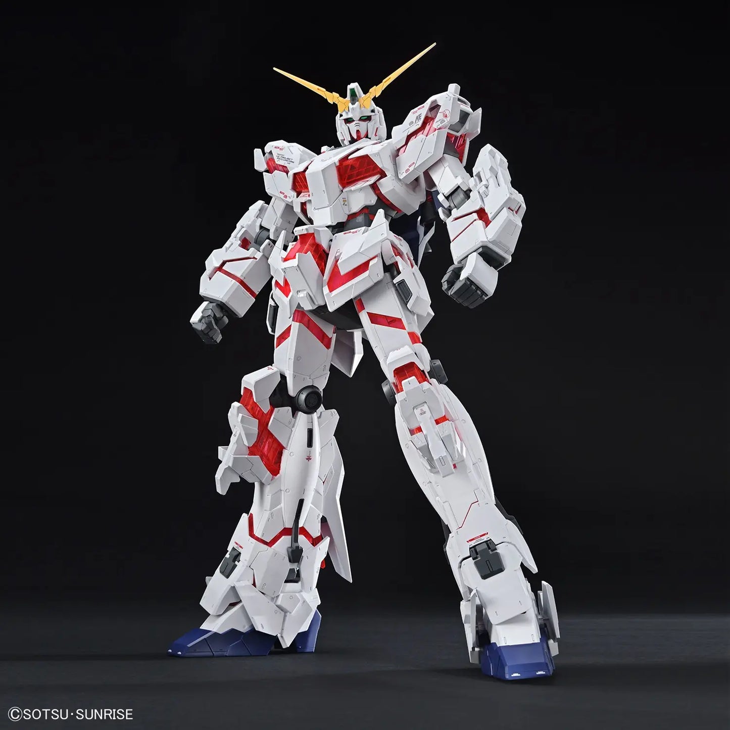 Mobile Suit Gundam Unicorn Gundam Destroy Mode Mega Size 1:48 Scale Model Kit