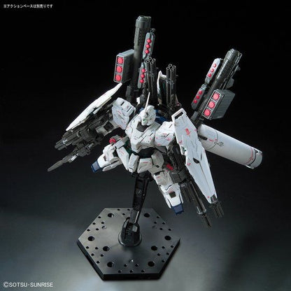 Mobile Suit Gundam Unicorn Full Armor Gundam Unicorn Real Grade 1:144 Scale Model Kit