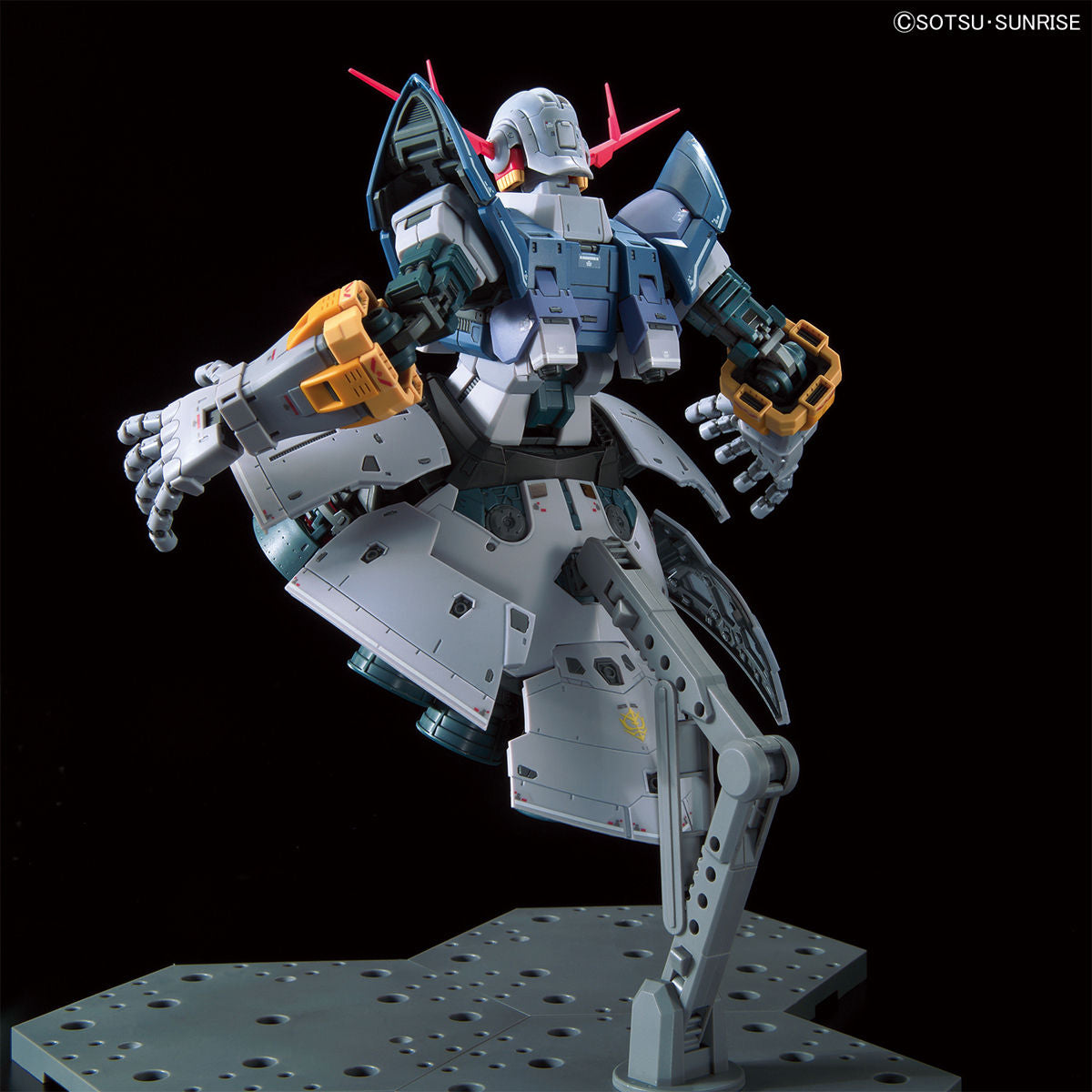 Mobile Suit Gundam Zeong Real Grade 1:144 Scale Model Kit