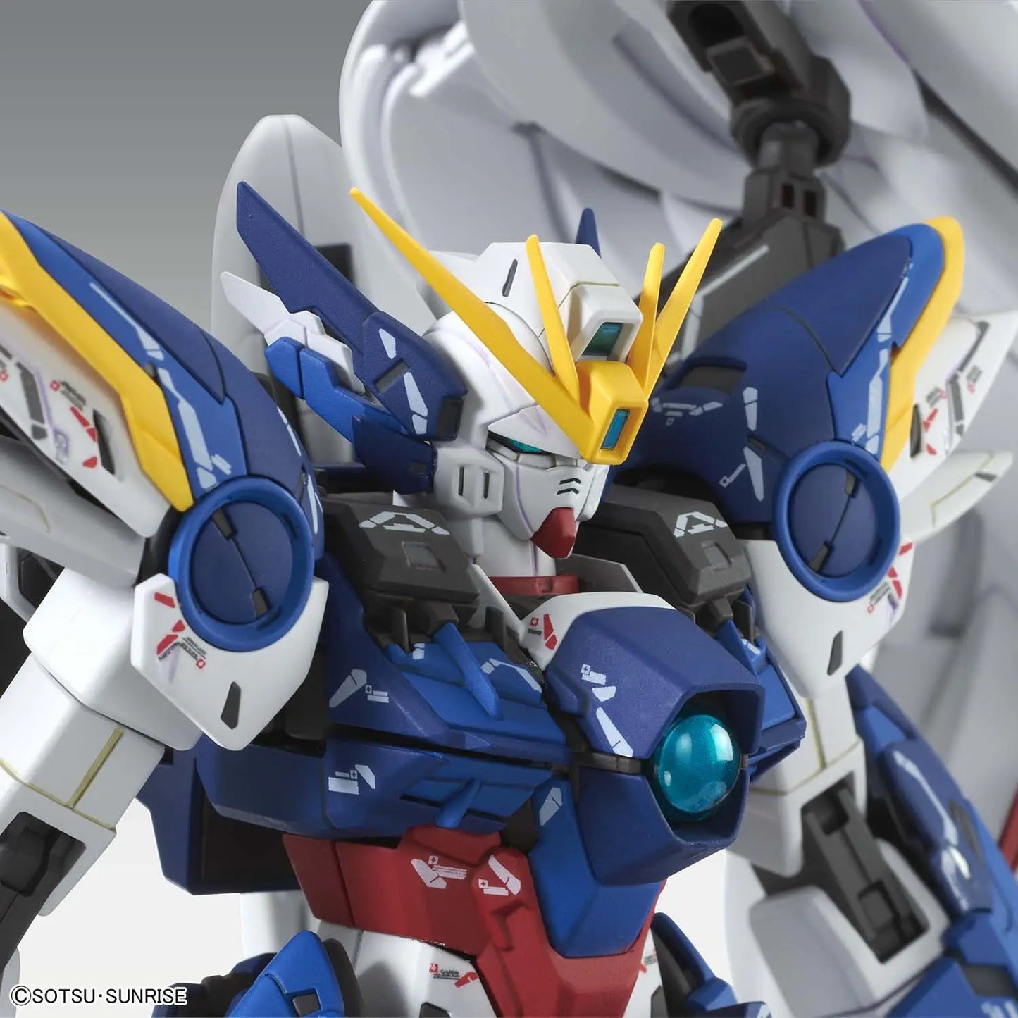 [PRE-ORDER] Gundam Wing: Endless Waltz Wing Gundam Zero Ver. Ka Master Grade 1:100 Scale Model Kit