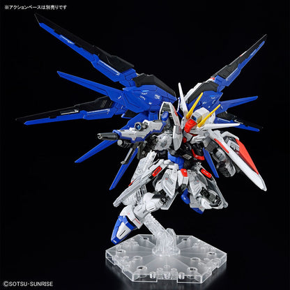 [DAMAGED BOX A1] Gundam Master Grade SD Freedom Gundam Model Kit