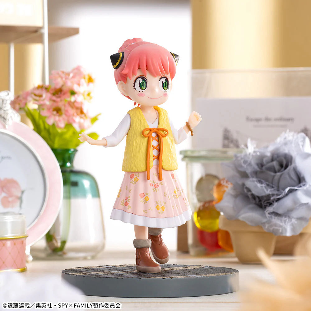 Spy x Family Anya Forger Stylish Look Vol. 3.5 Luminasta Figure